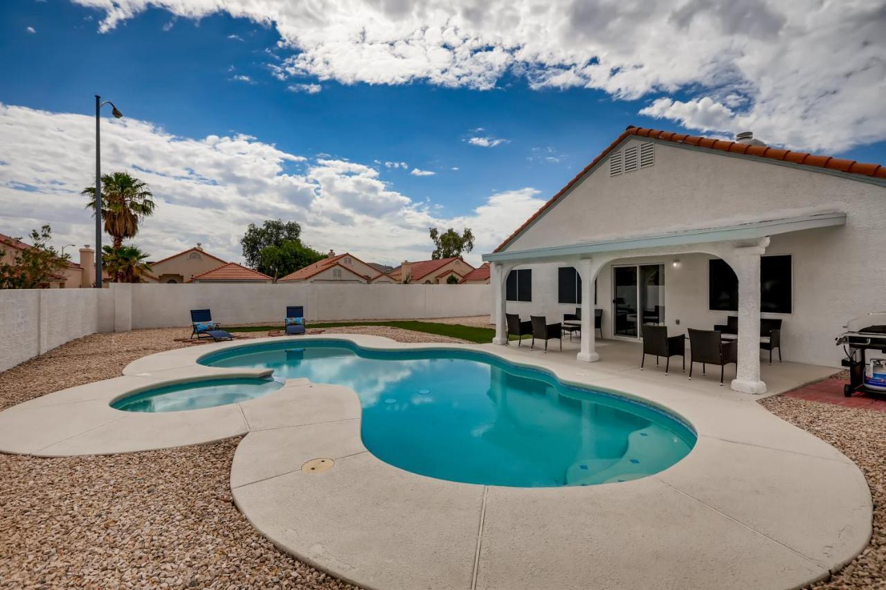 Luxurious House With A Pool, Spa, And Patio, Sleeps 6 Comfortably ลาสเวกัส ภายนอก รูปภาพ